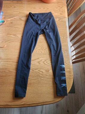 PINK Victoria's Secret Girls' Black Logo Leggings